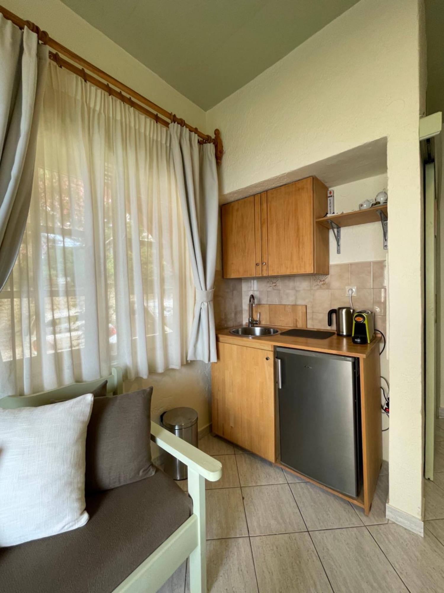 Villa Georgia Apartments & Suites Kalamaki  Phòng bức ảnh